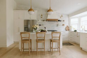 Why Hiring Expert Kitchen Renovation Contractors in Galveston, TX Ensures a Durable, Moisture-Resistant Build 